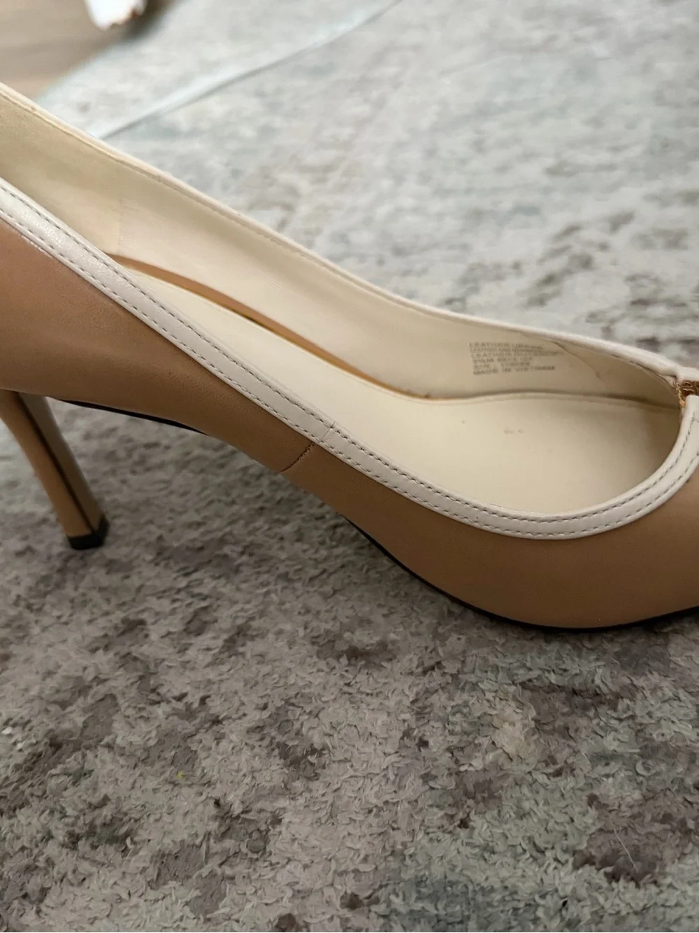 Tory Burch Tan and Cream Pointed-Toe Leather Heels